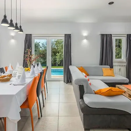 Stunning In Ferienhaus *