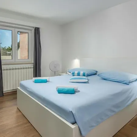 Vakantiehuis Stunning In Brecevici