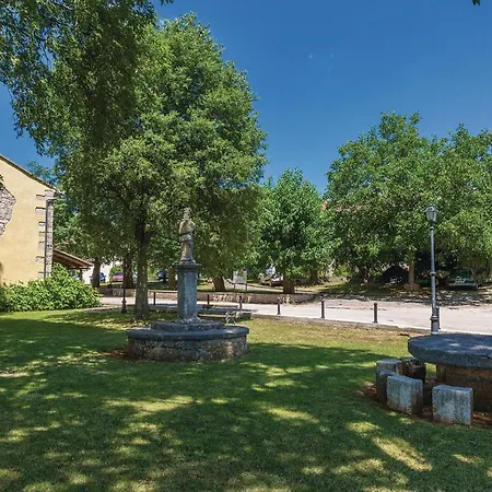 Stunning In Ferienhaus Brecevici