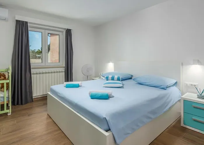 Vakantiehuis Stunning In Brecevici