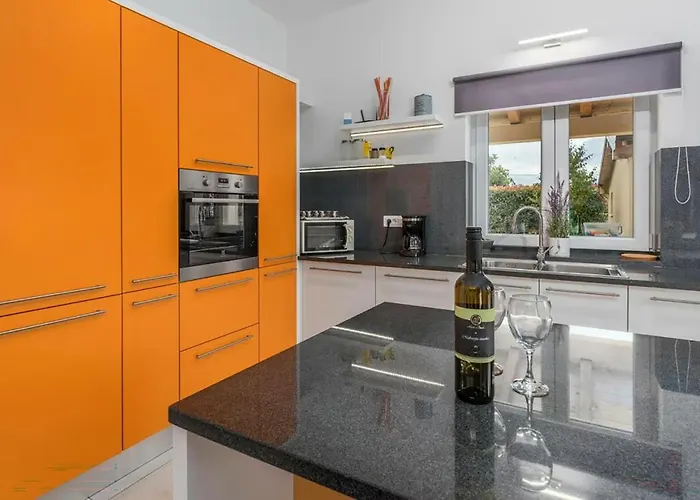 Stunning In Σπίτι διακοπών Brecevici